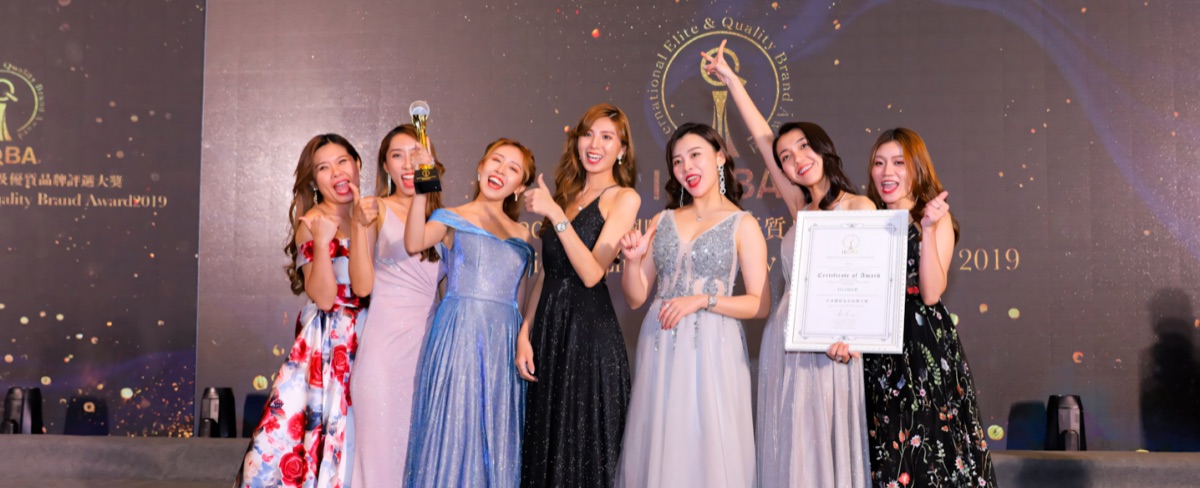 The D'COEUR team receiving an award in 2019